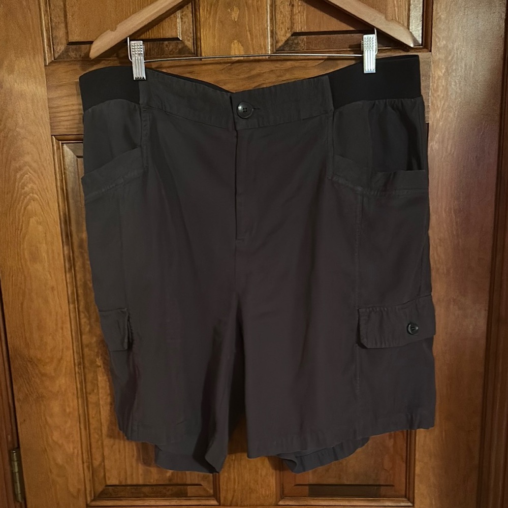 Soft Surroundings Women’s Gray Cargo Shorts